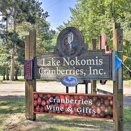 Simple Cranberry And Wine Farm Home With Fire Pit! อีเกิลริเวอร์ ภายนอก รูปภาพ